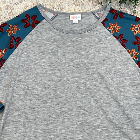 LuLaRoe Randy tee - Picture 2 of 7